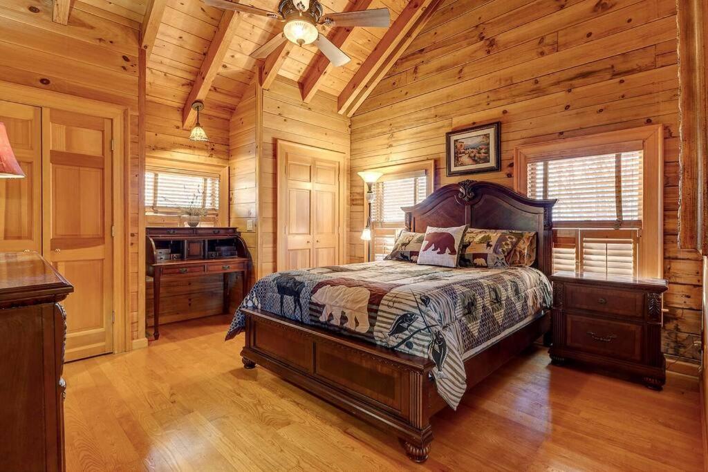 Blue Ridge Bliss- Spacious Cabin, Pets, Hot Tub! المظهر الخارجي الصورة