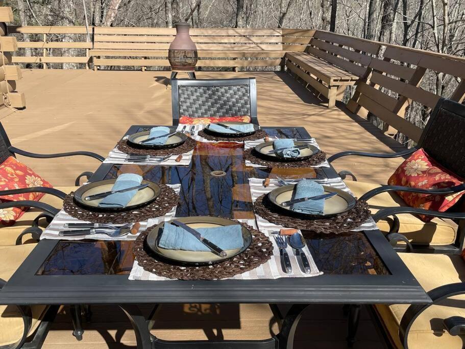 Blue Ridge Bliss- Spacious Cabin, Pets, Hot Tub! المظهر الخارجي الصورة
