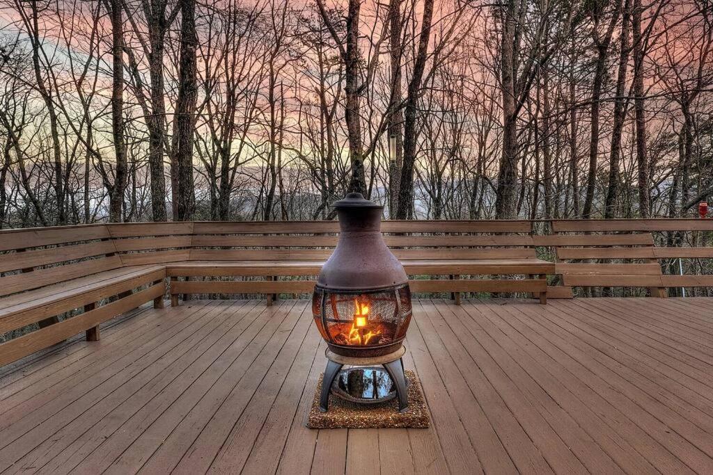 Blue Ridge Bliss- Spacious Cabin, Pets, Hot Tub! المظهر الخارجي الصورة