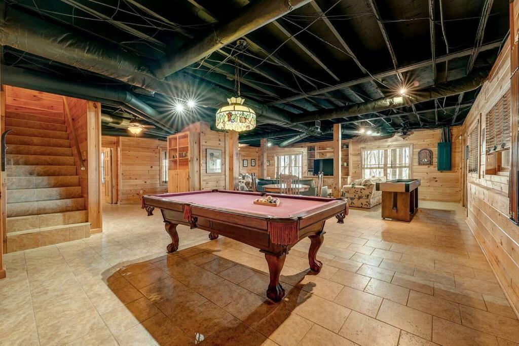 Blue Ridge Bliss- Spacious Cabin, Pets, Hot Tub! المظهر الخارجي الصورة