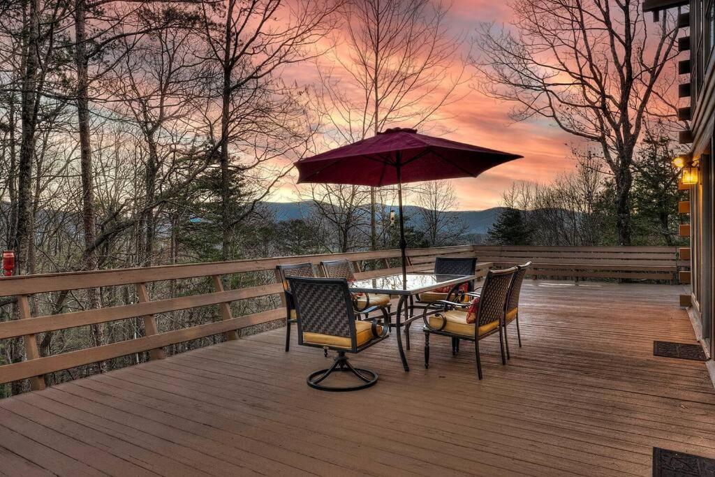 Blue Ridge Bliss- Spacious Cabin, Pets, Hot Tub! المظهر الخارجي الصورة