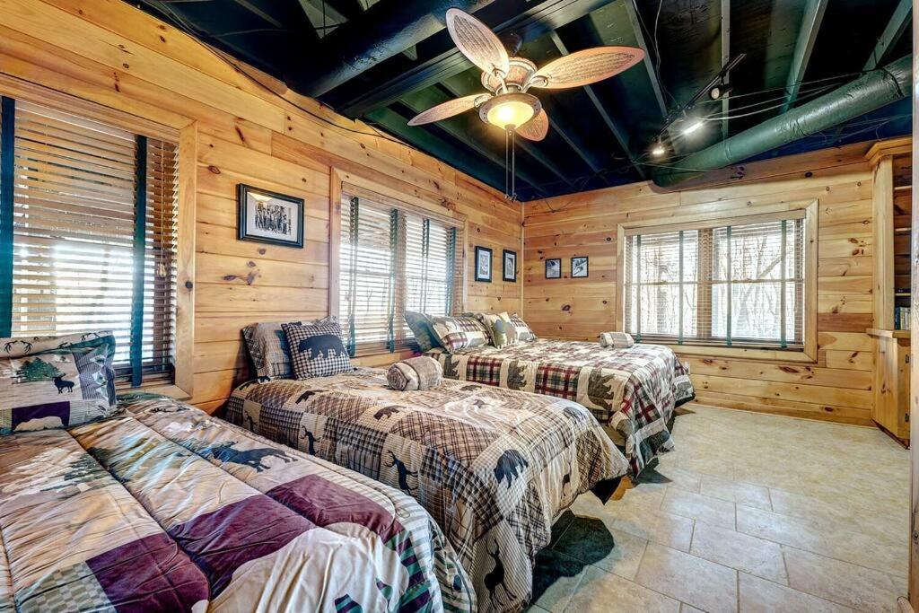 Blue Ridge Bliss- Spacious Cabin, Pets, Hot Tub! المظهر الخارجي الصورة