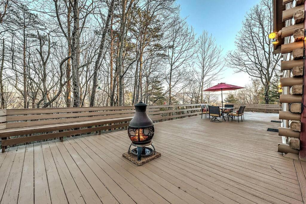 Blue Ridge Bliss- Spacious Cabin, Pets, Hot Tub! المظهر الخارجي الصورة