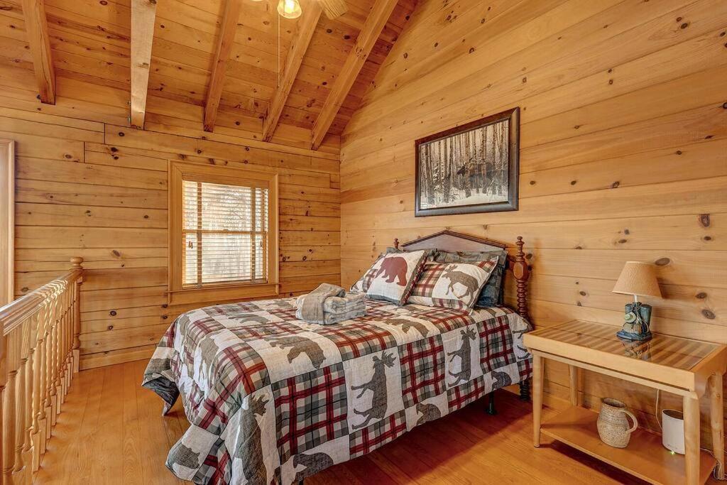 Blue Ridge Bliss- Spacious Cabin, Pets, Hot Tub! المظهر الخارجي الصورة