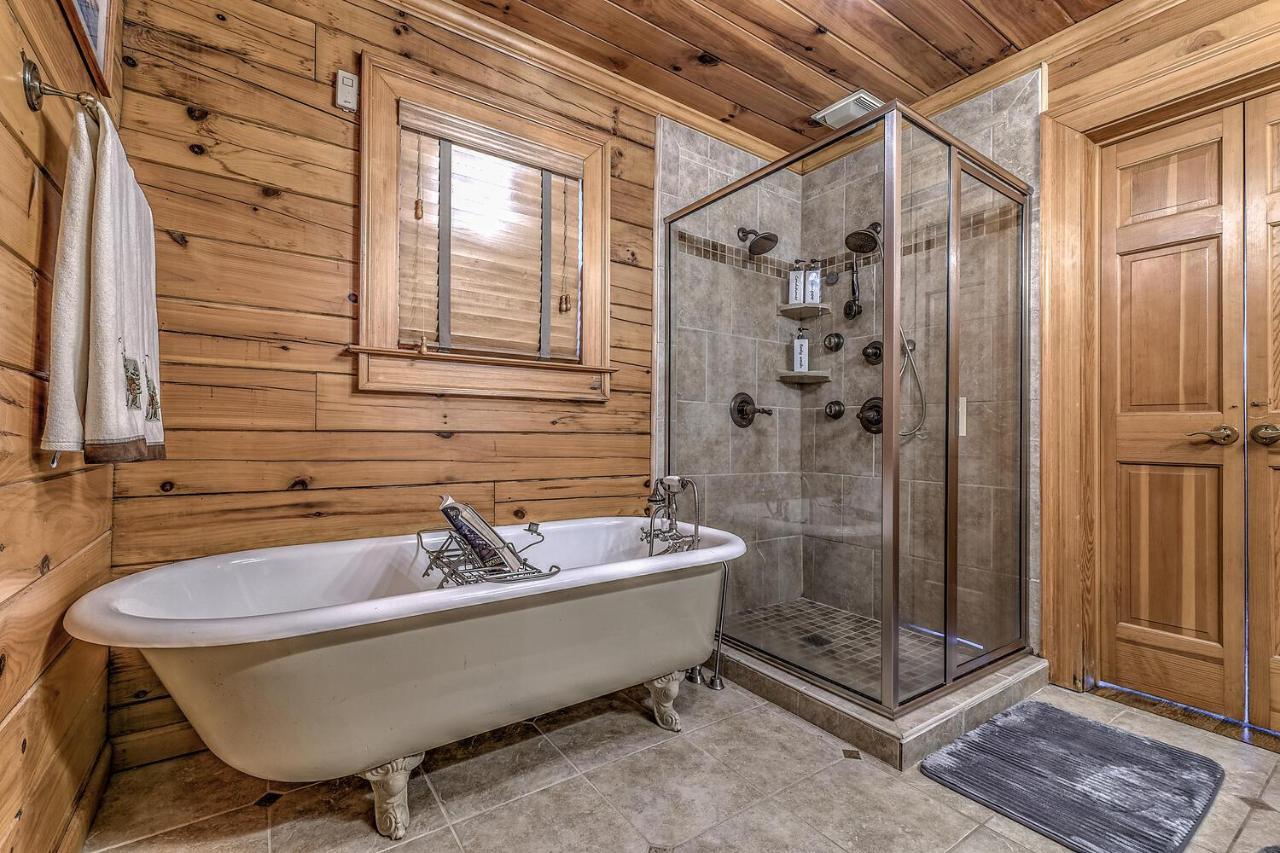 Blue Ridge Bliss- Spacious Cabin, Pets, Hot Tub! المظهر الخارجي الصورة