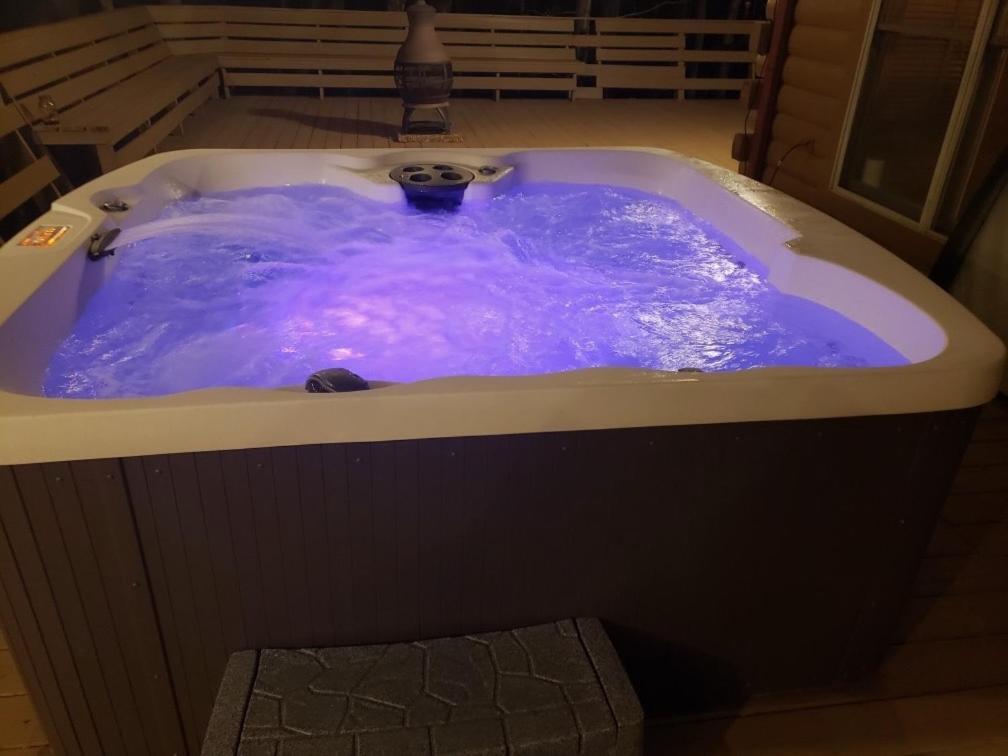 Blue Ridge Bliss- Spacious Cabin, Pets, Hot Tub! المظهر الخارجي الصورة
